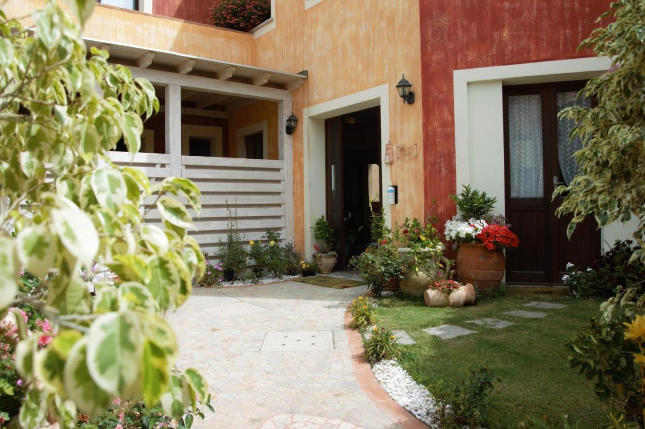 Hotel Sa Cralla Villasimius Bagian luar foto